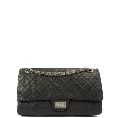 Chanel Shoulder Bag 2.55 Reissue - Maxi in Black, Crinkled Calfskin Leather — Front View