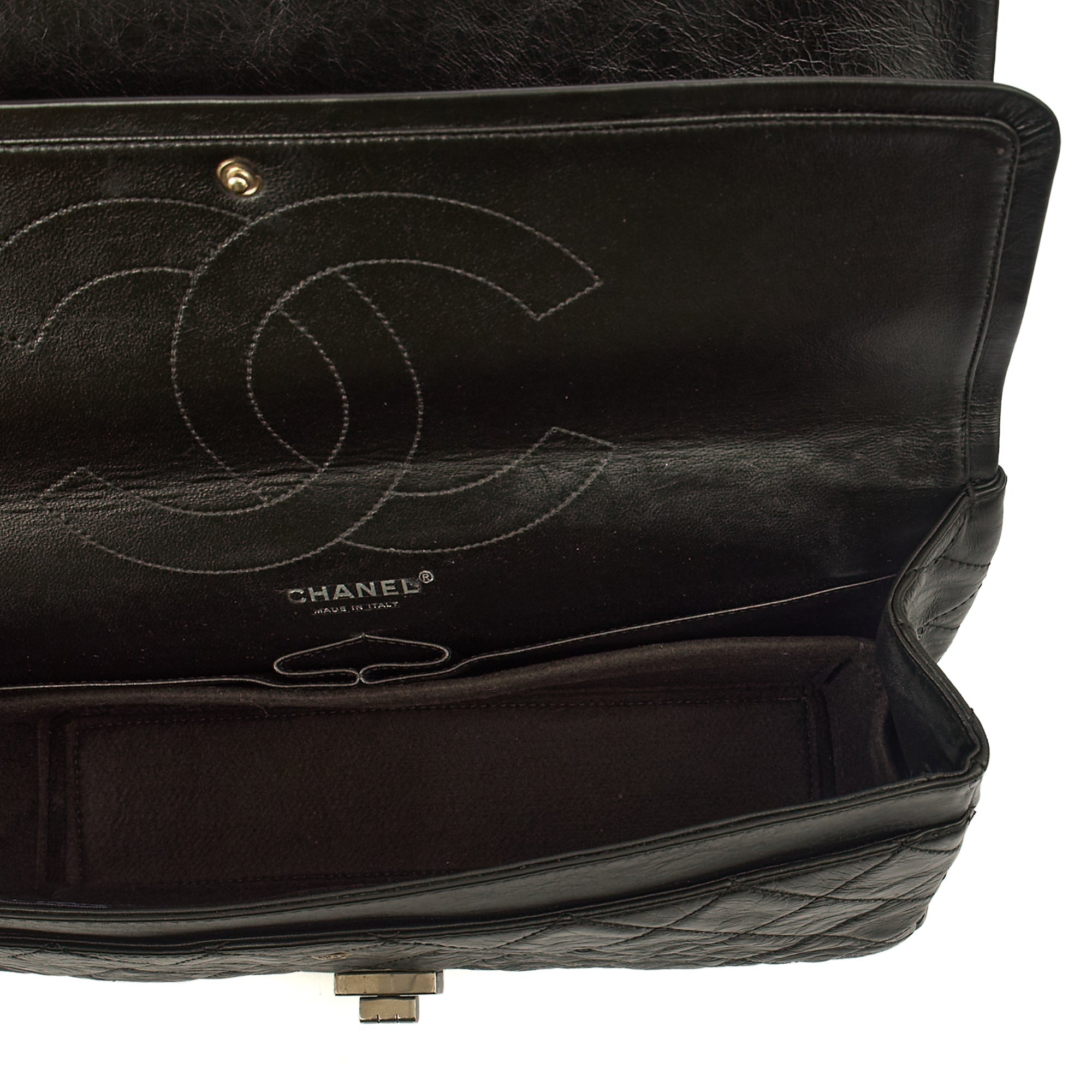 Chanel Shoulder Bag 2.55 Reissue - Maxi in Black, Crinkled Calfskin Leather — Alternate View 10