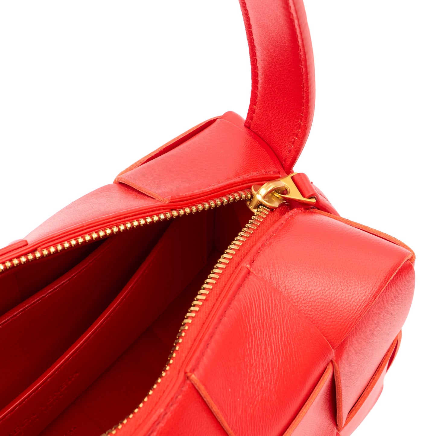 Bottega Veneta Shoulder Bag Brick in Red, Intrecciato Nappa — Alternate View 11