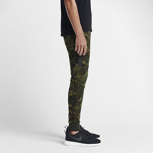 NIKE TECH FLEECE CAMO MEN'S TROUSERS - Sequoia Black — XXS — Side View
