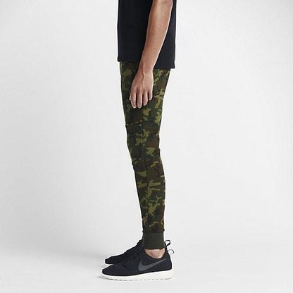 NIKE TECH FLEECE CAMO MEN'S TROUSERS - Sequoia Black — XXS — Back View