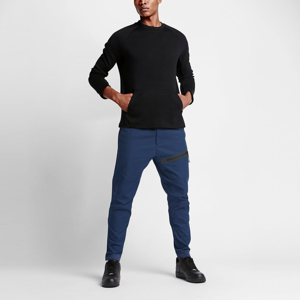 NIKE TECH FLEECE CREW MEN'S SWEATSHIRT — XXS — Detail View