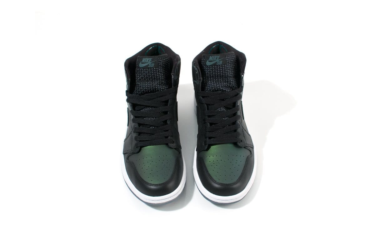 Nike SB Air Jordan 1 QS 'Iridescent Green-Black' — UK 3 | EU 35.5 | US 3.5 — Back View