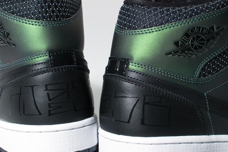 Nike SB Air Jordan 1 QS 'Iridescent Green-Black' — UK 3 | EU 35.5 | US 3.5 — Top View