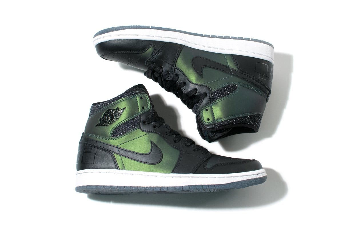Nike SB Air Jordan 1 QS 'Iridescent Green-Black' — UK 3 | EU 35.5 | US 3.5 — Lifestyle View