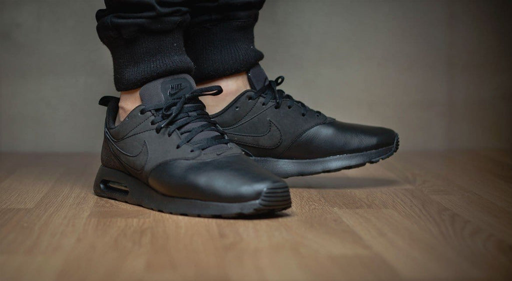 Nike Air Max Tavas Leather Black — UK 3 | EU 35.5 | US 3.5 — Side View