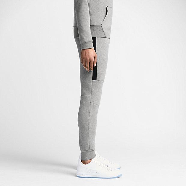 NIKE TECH FLEECE MEN'S TROUSERS - Medium Grey-Black — XXS — Side View
