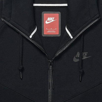 NIKE TECH FLEECE WINDRUNNER MEN'S HOODIE - Black — XXS — Lifestyle View