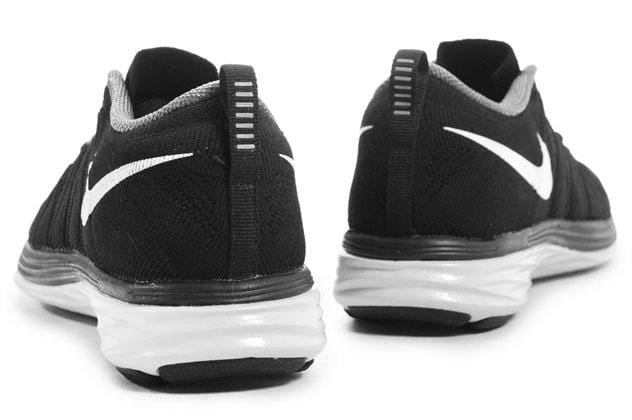 NIKE WMNS FLYKNIT LUNAR2 - BLACK — UK 2.5 | EU 35.5 | US 5 — Detail View
