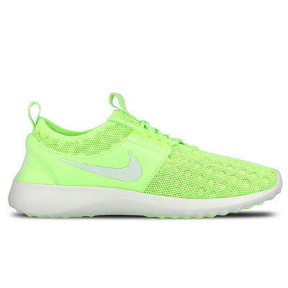 Nike Wmns Juvenate 'Ghost Green' — UK 2.5 | EU 35.5 | US 5 — Lifestyle View