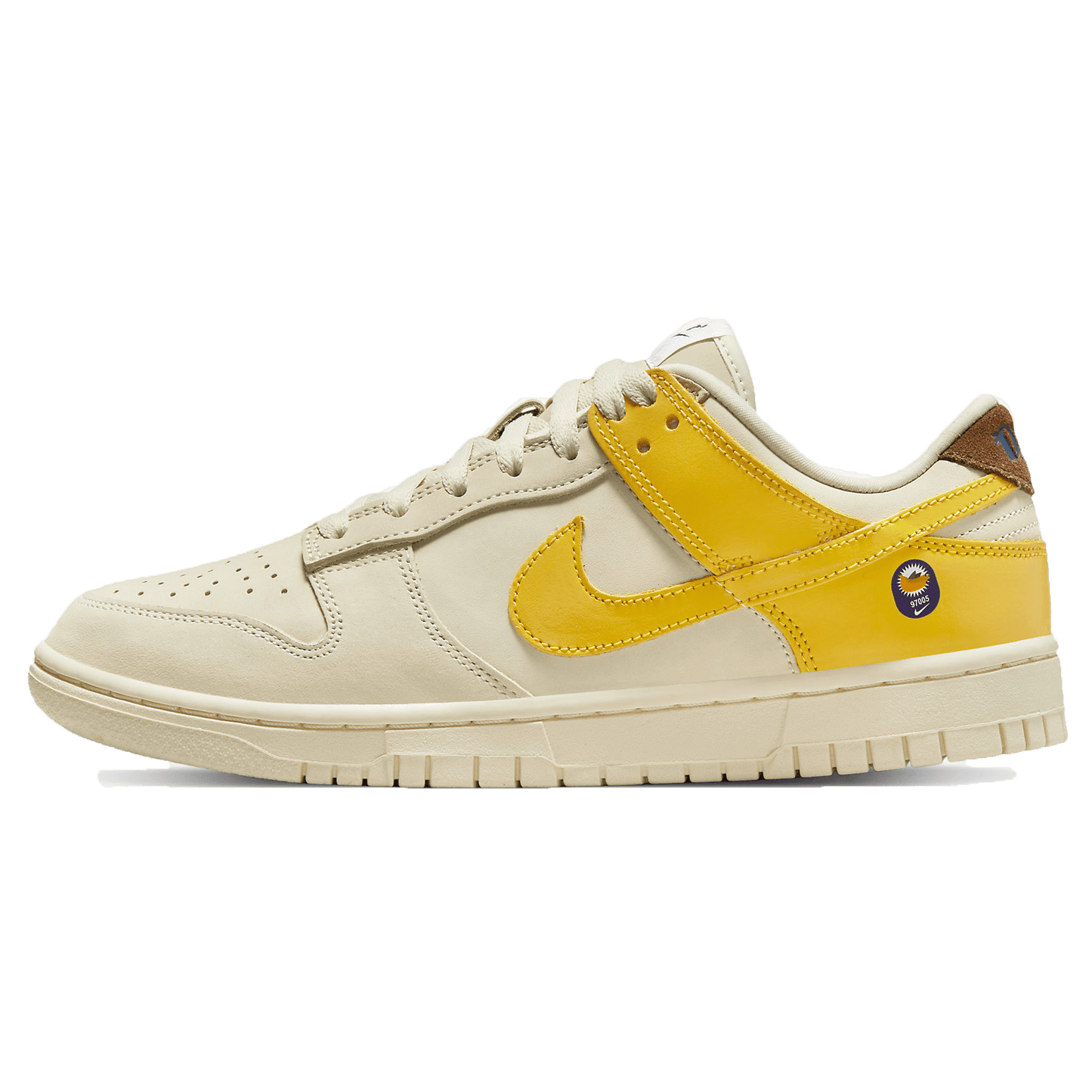 Nike Dunk Low LX Wmns 'Banana' — UK 2.5 | EU 35.5 | US 5 — Front View