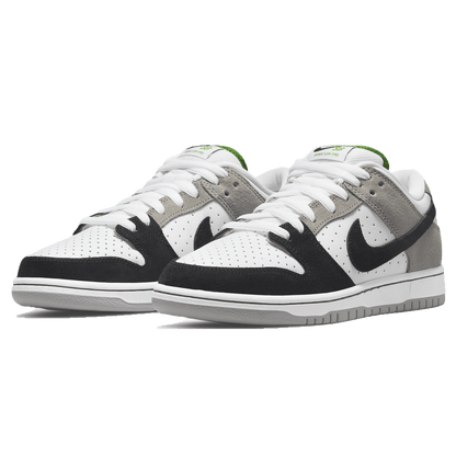 Nike Dunk Low SB 'Chlorophyll' — UK 3 | EU 35.5 | US 3.5 — Side View