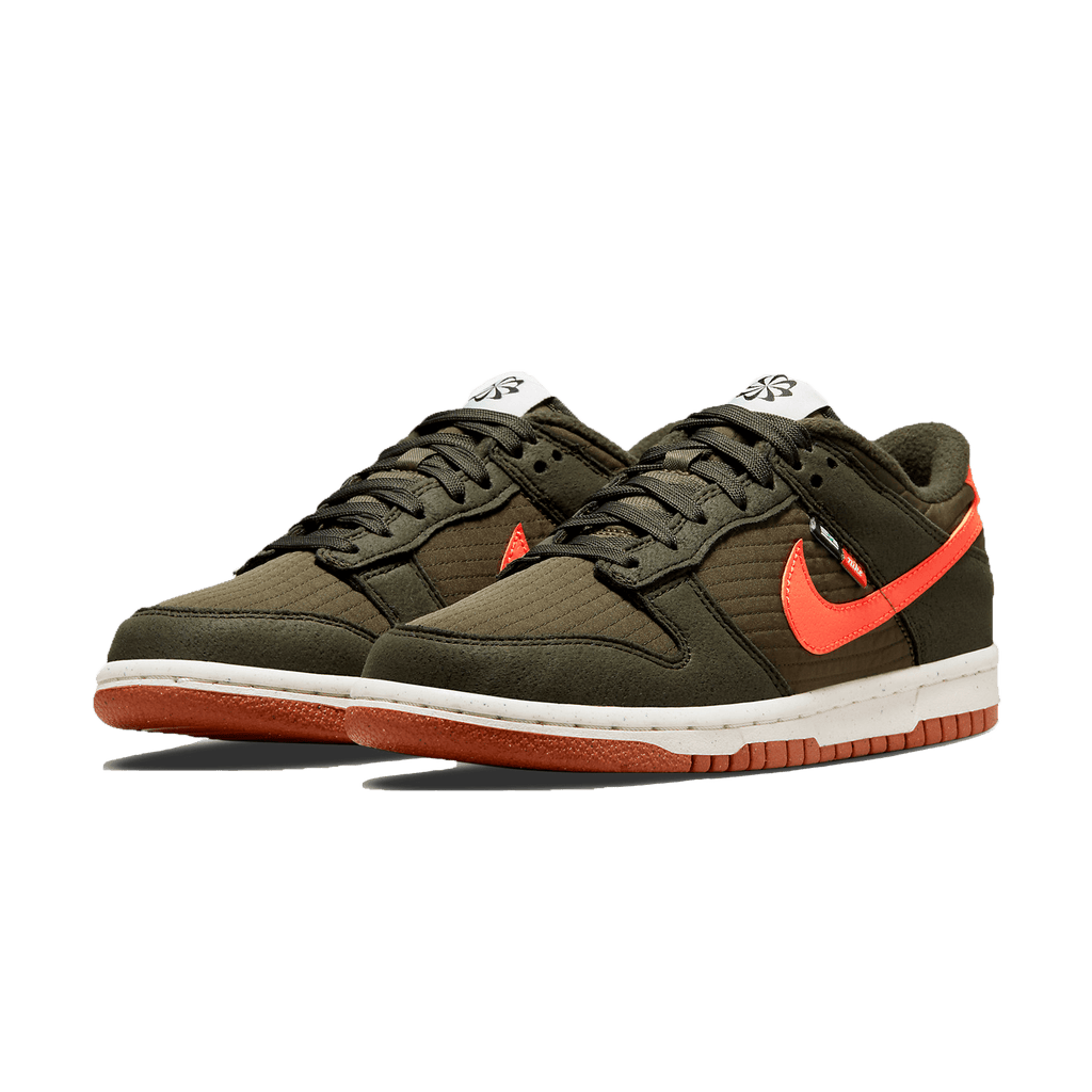 Nike Dunk Low SE GS 'Toasty - Sequoia' — UK 13.5 | EU 32 | US 1Y — Side View