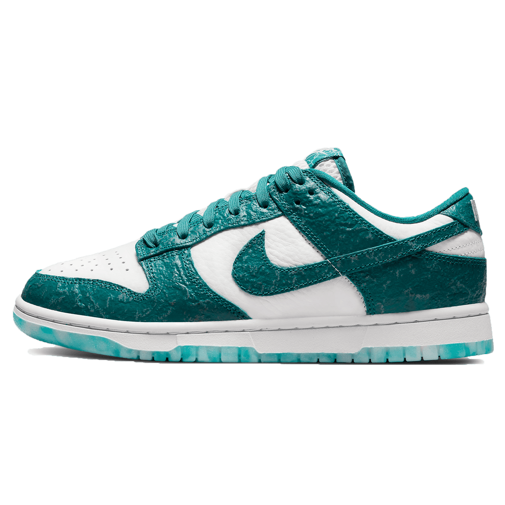 Nike Dunk Low Wmns 'Ocean' — UK 2.5 | EU 35.5 | US 5 — Front View