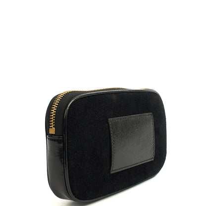 Gucci Clutch Clutch in Black, Suede — Side View