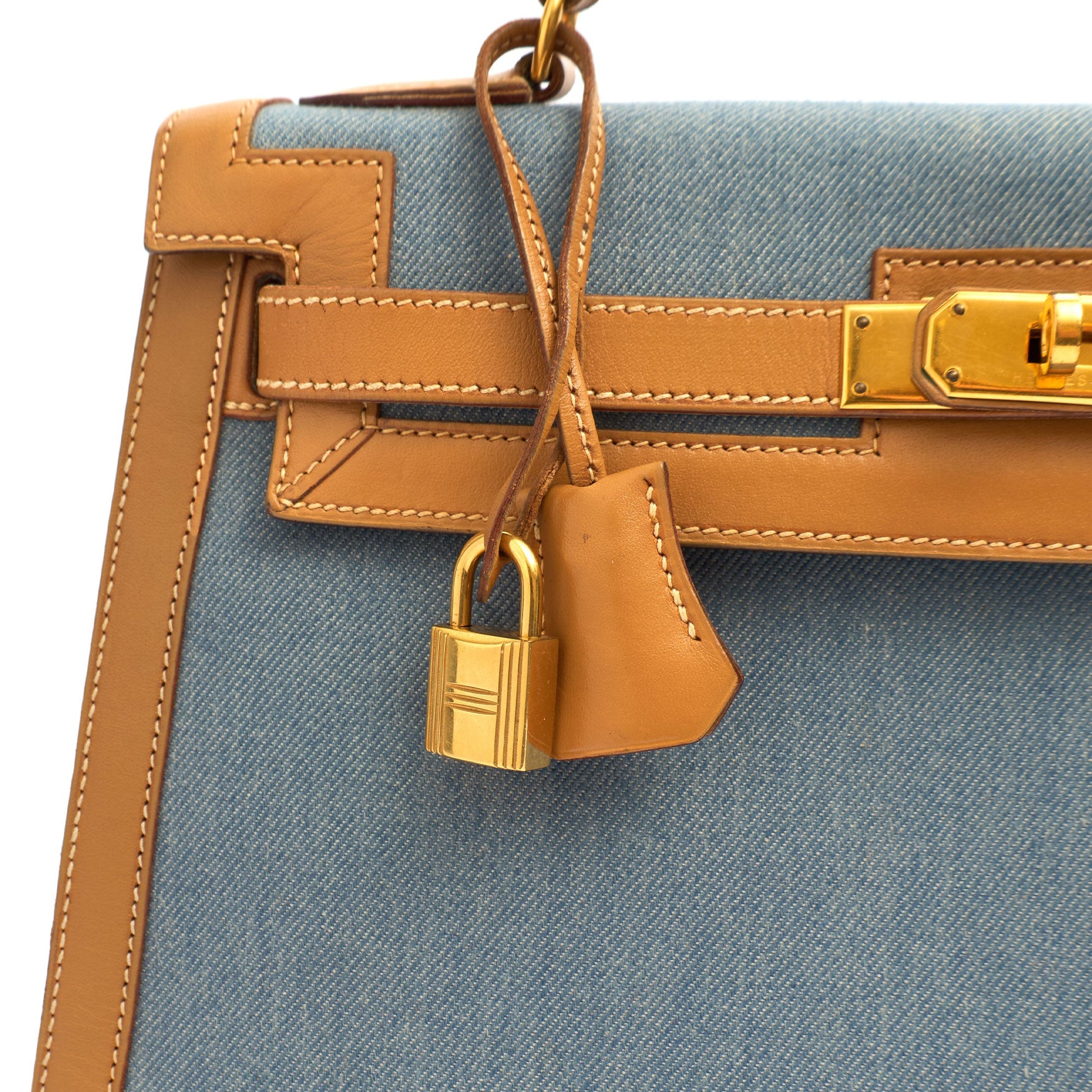 Hermes Kelly 32 in Blue Denim With Vache Naturelle Leather, Gold Hardware — Alternate View 12