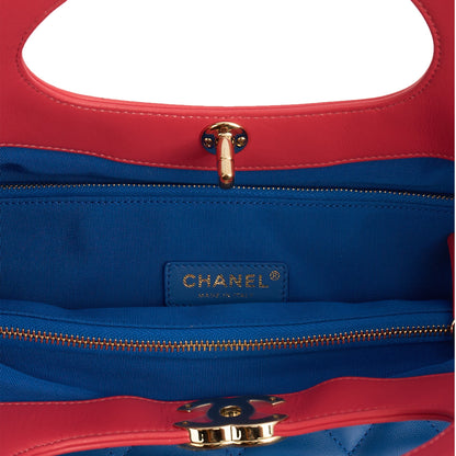 Chanel Tote 31 Large Shopping Tote in Pink, Calfskin Leather — Alternate View 9