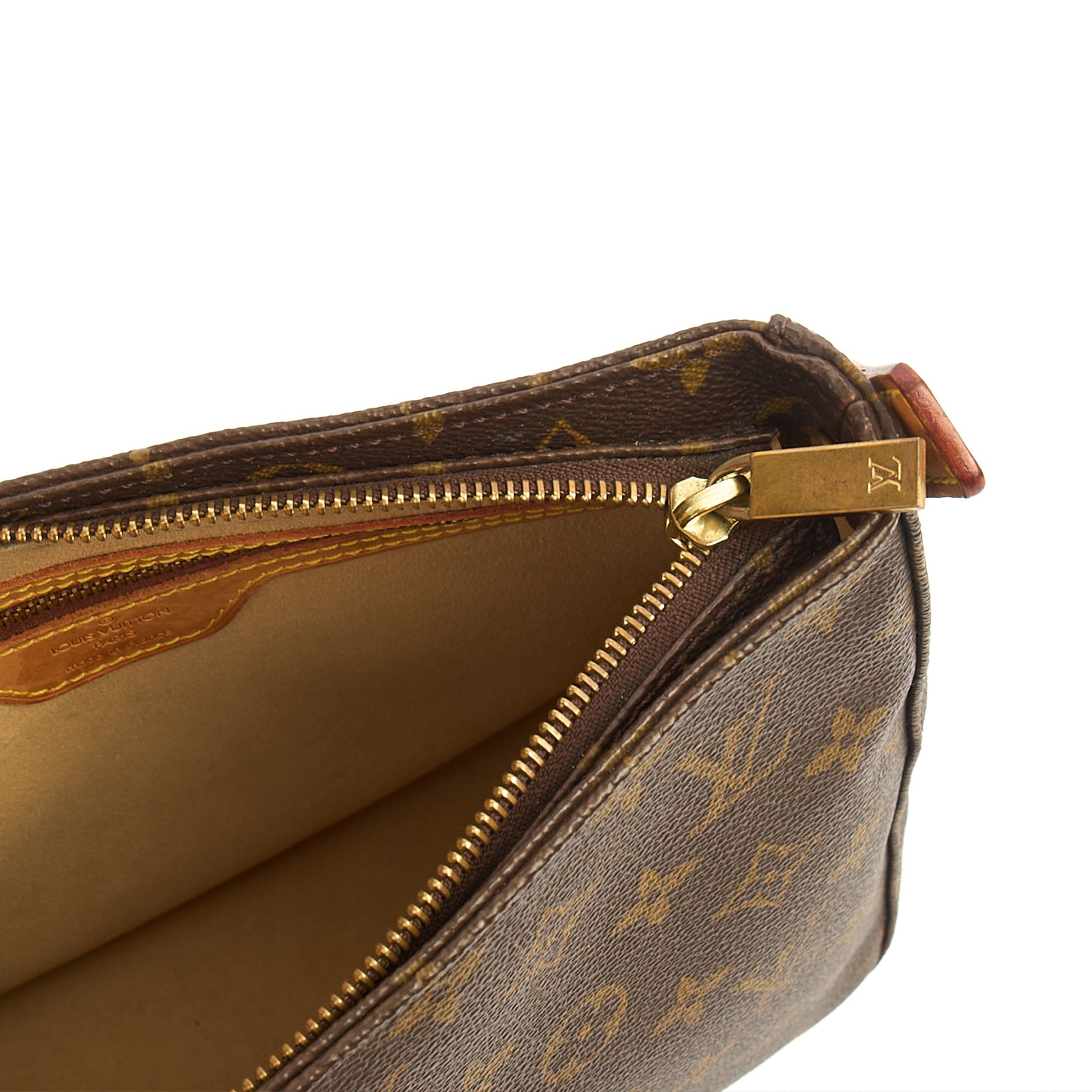 Louis Vuitton Shoulder Bag Looping PM in Monogram, Canvas — Detail View