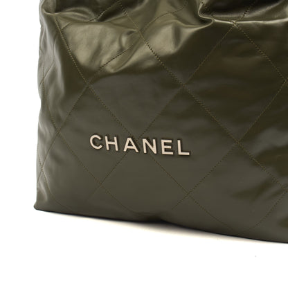 Chanel Shoulder Bag Chanel 22 in Green, Calfskin Leather — Alternate View 8