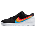 Polaroid x Nike Dunk Low SB — UK 3 | EU 35.5 | US 3.5 — Front View