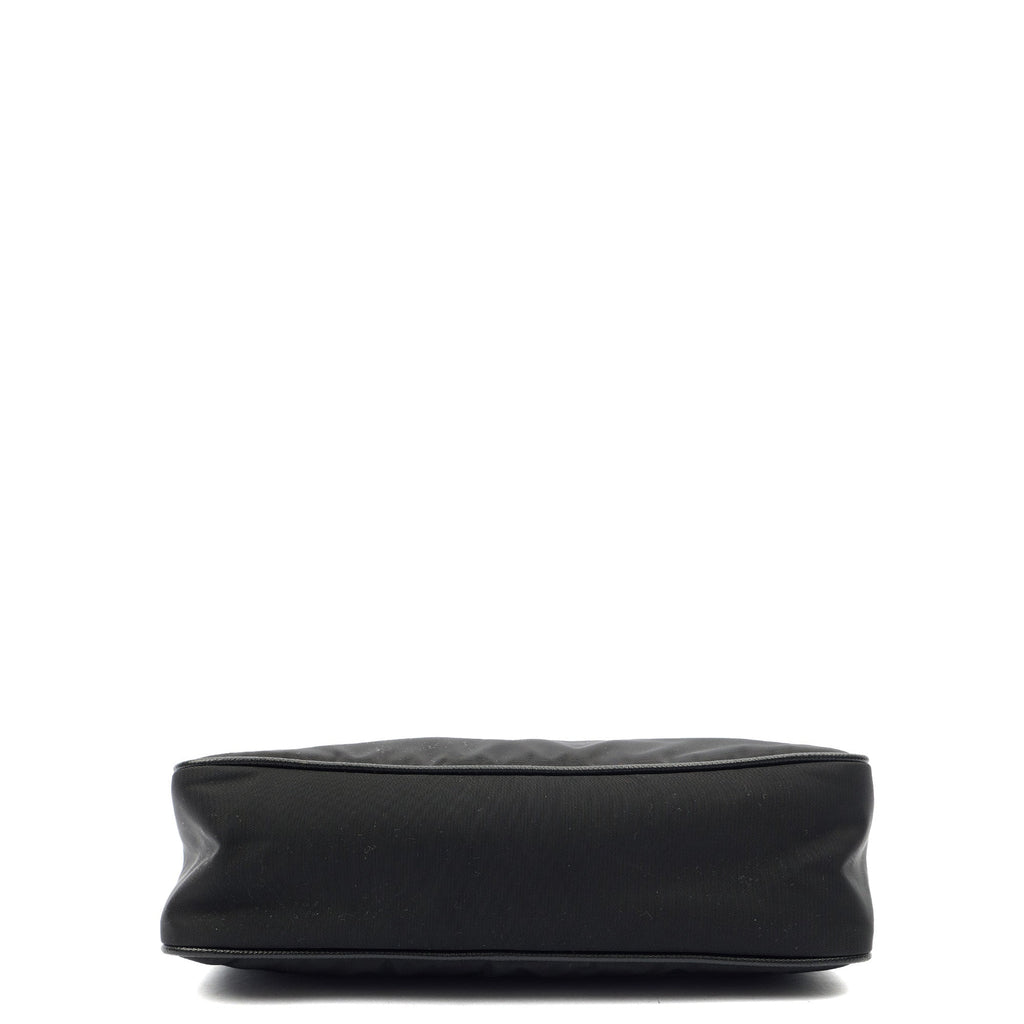 Prada Shoulder Bag Re-Edition 2005 Re-Nylon Bag in Black, Nylon — Detail View