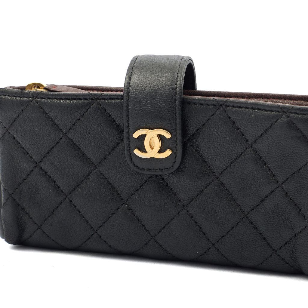 Chanel Purse Quilted CC Cardholder in Black, Lambskin Leather — Alternate View 17