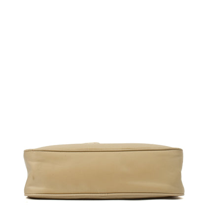 Prada Cross Body Re-Edition 2000 Shoulder Bag in Deserto, Nylon — Detail View