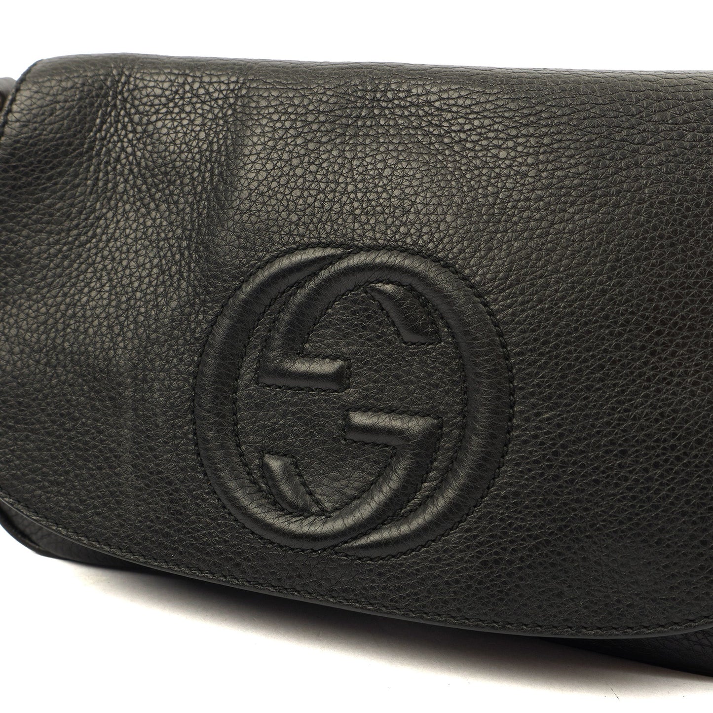 Gucci Cross Body Soho Chain Shoulder Bag in Black, Leather — Lifestyle View
