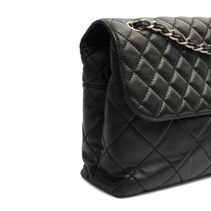 Chanel Shoulder Bag Classic Single Flap - Jumbo in Black, Lambskin Leather — Alternate View 25
