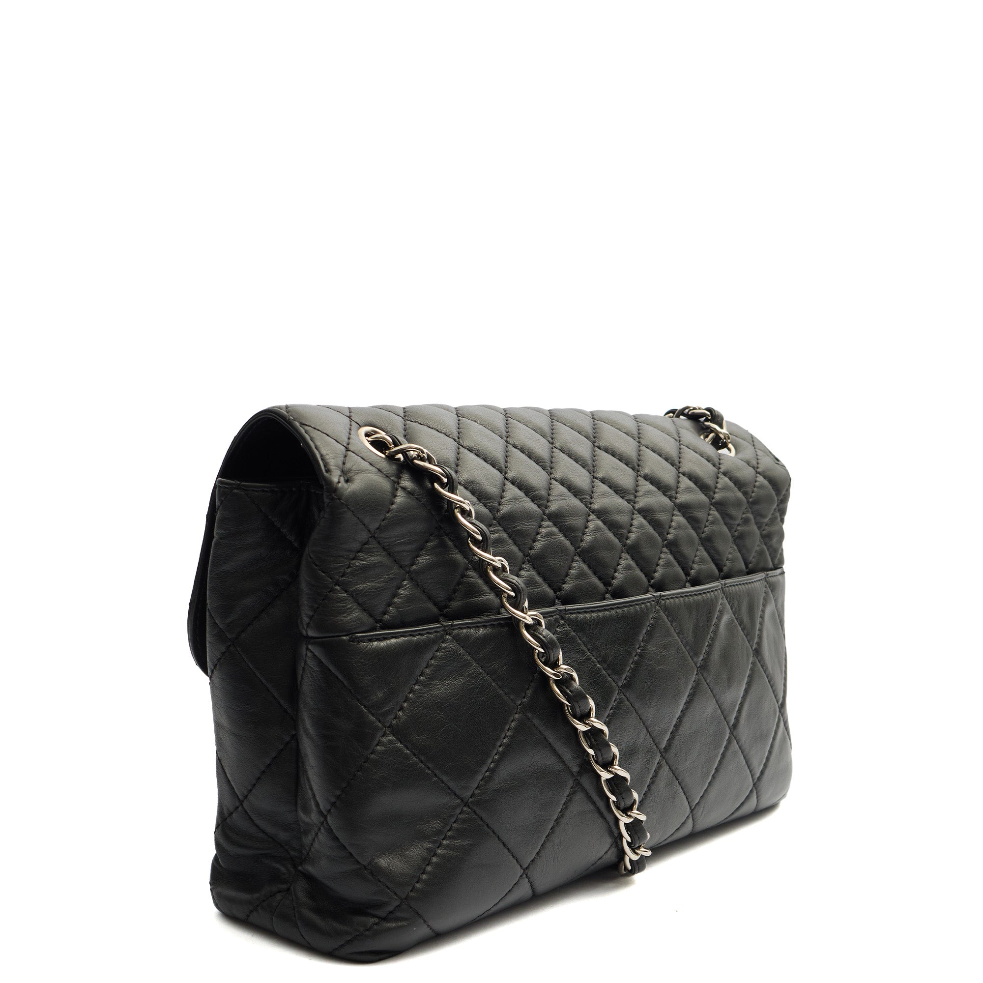 Chanel Shoulder Bag Classic Single Flap - Jumbo in Black, Lambskin Leather — Side View