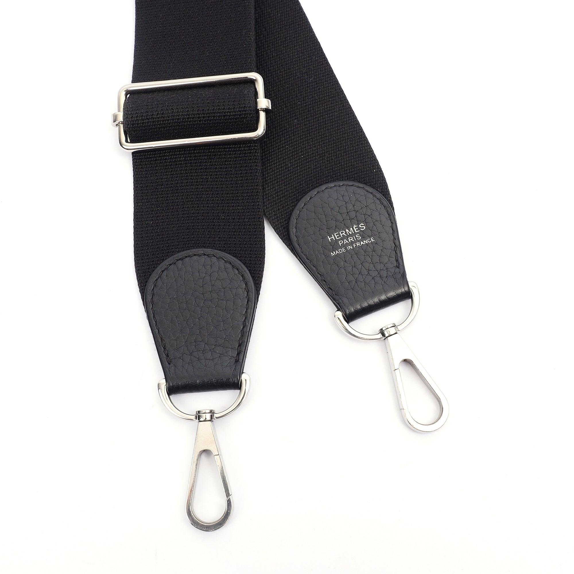 Hermes Evelyne 29 in Black, Clemence Leather — Detail View