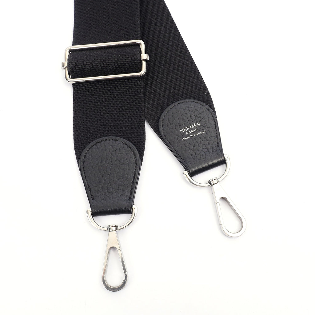 Hermes Evelyne 29 in Black, Clemence Leather — Alternate View 17