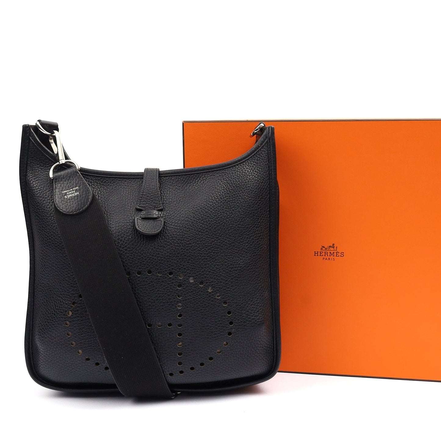 Hermes Evelyne 29 in Black, Clemence Leather — Alternate View 18