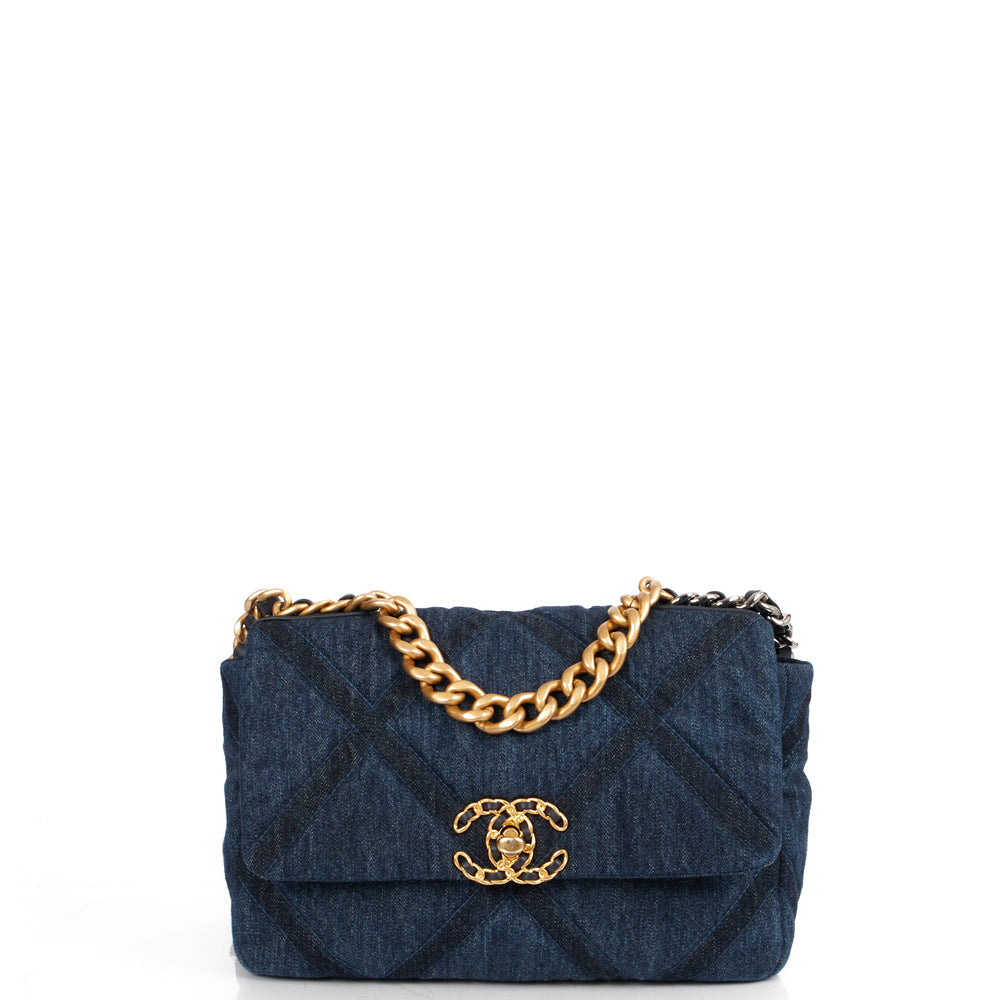 Chanel Shoulder Bag Chanel 19 in Navy, Fabric — Front View