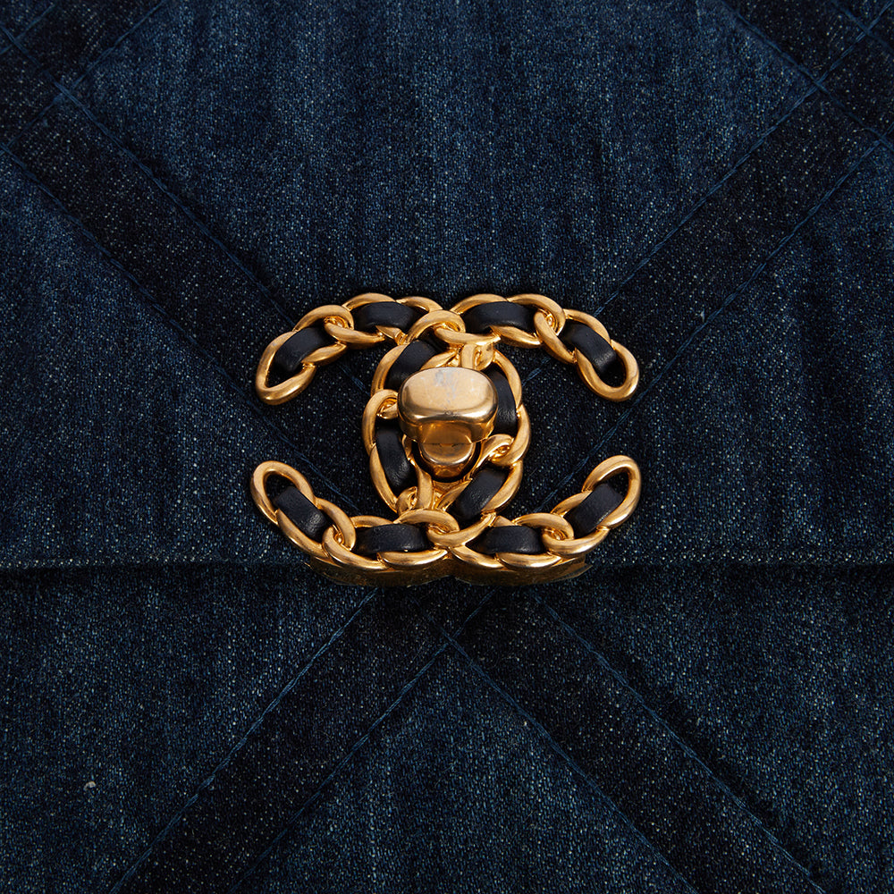 Chanel Shoulder Bag Chanel 19 in Navy, Fabric — Alternate View 8