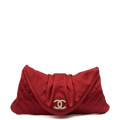 Chanel Clutch Clutch in Red, Fabric — Front View