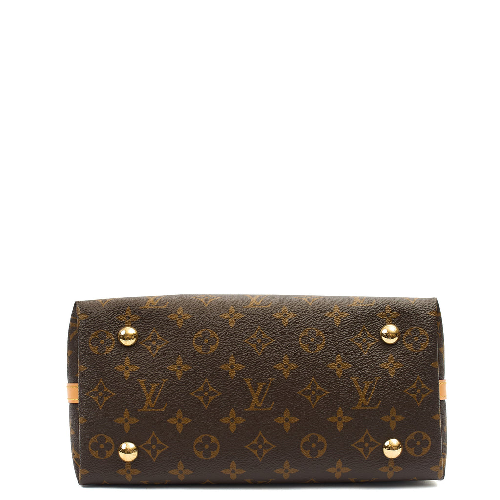 Louis Vuitton Shoulder Bag Carryall PM Bag in Monogram, Canvas — Top View