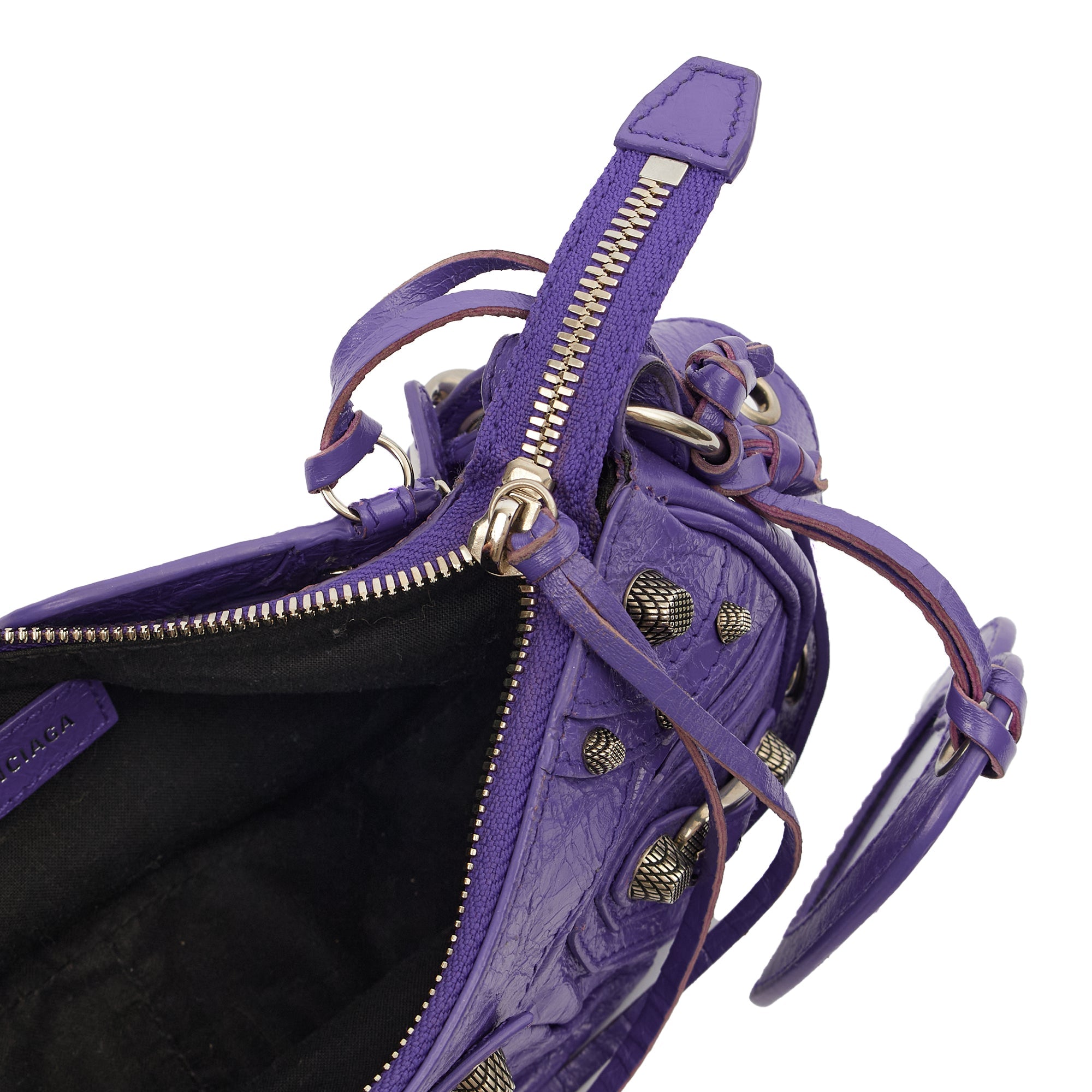 Balenciaga Shoulder Bag Le Cagole S in Purple, Leather — Detail View