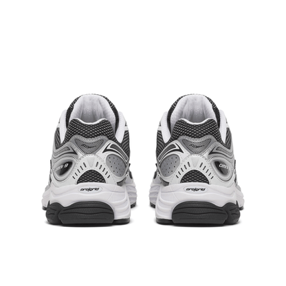 Saucony Progrid Omni 9 OG 'Black White' — UK 1 — Detail View