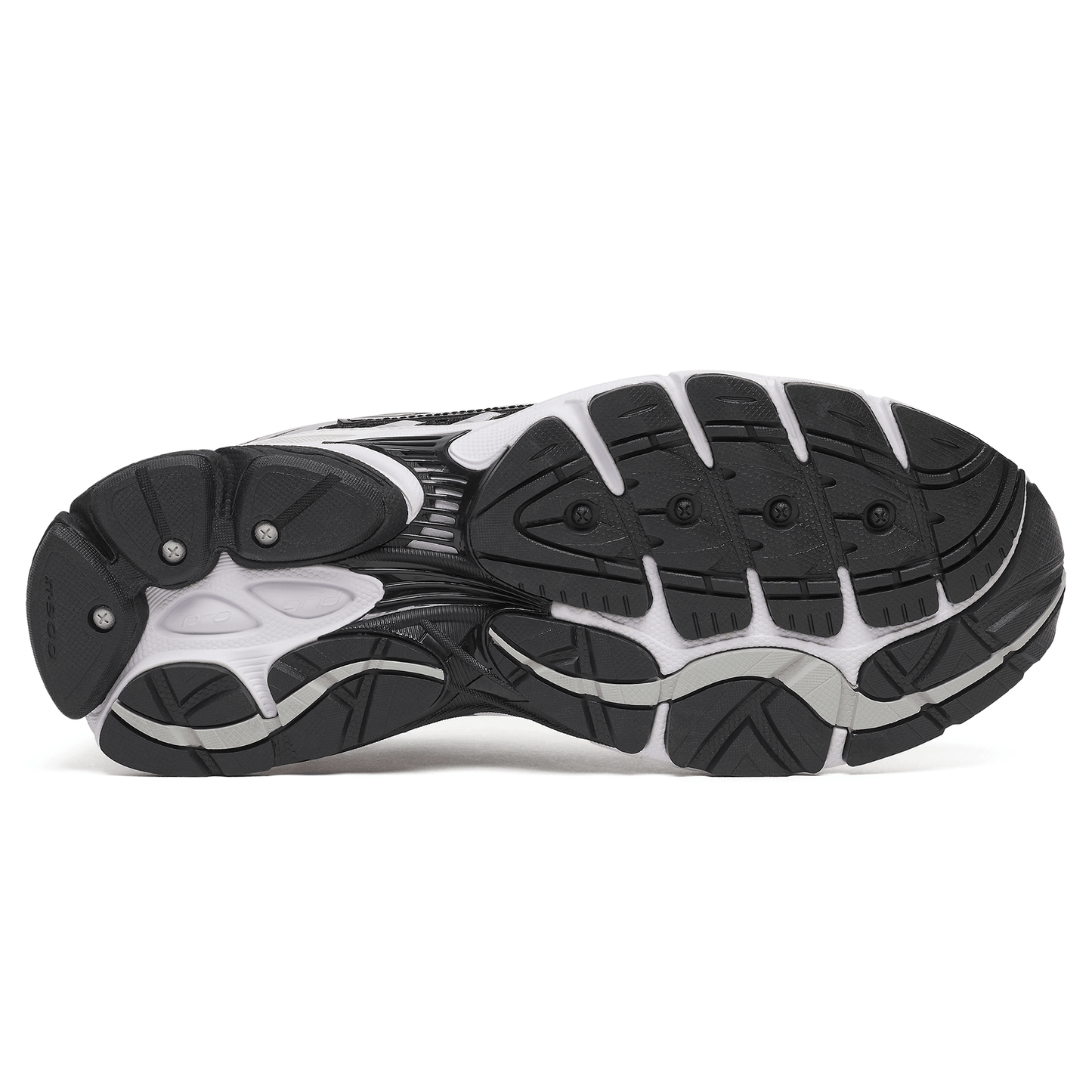 Saucony Progrid Omni 9 OG 'Black White' — UK 1 — Lifestyle View
