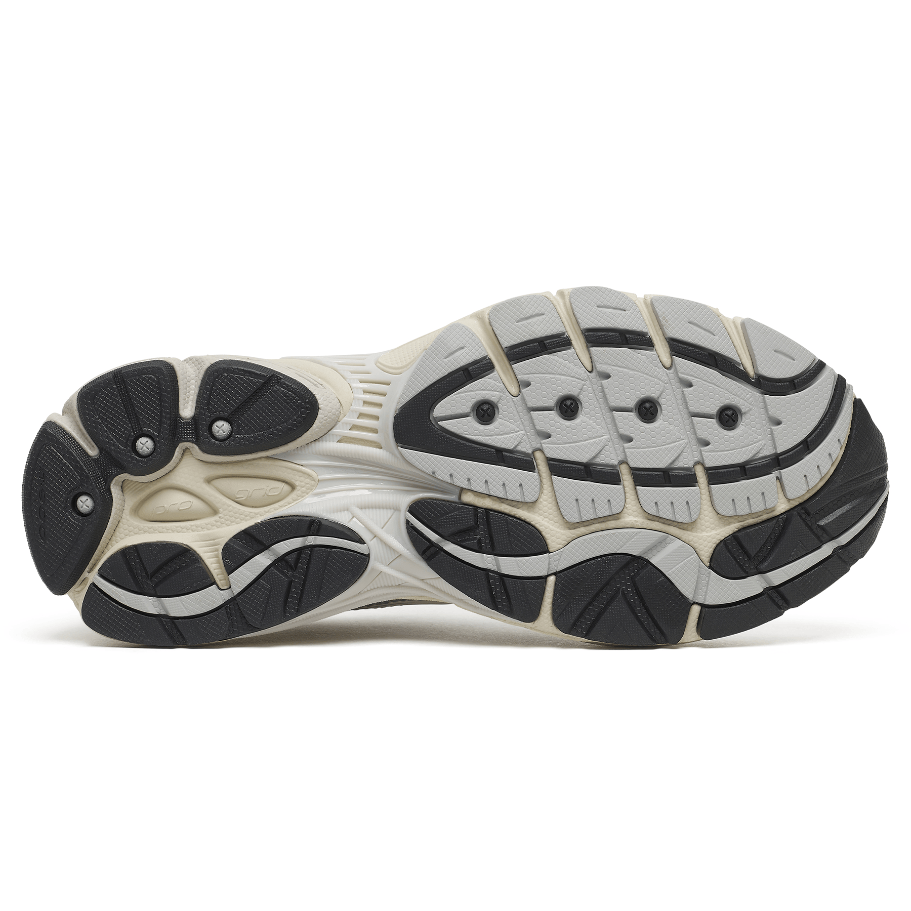 Saucony Progrid Omni 9 OG 'Quartz Eggshell' — UK 1 — Lifestyle View