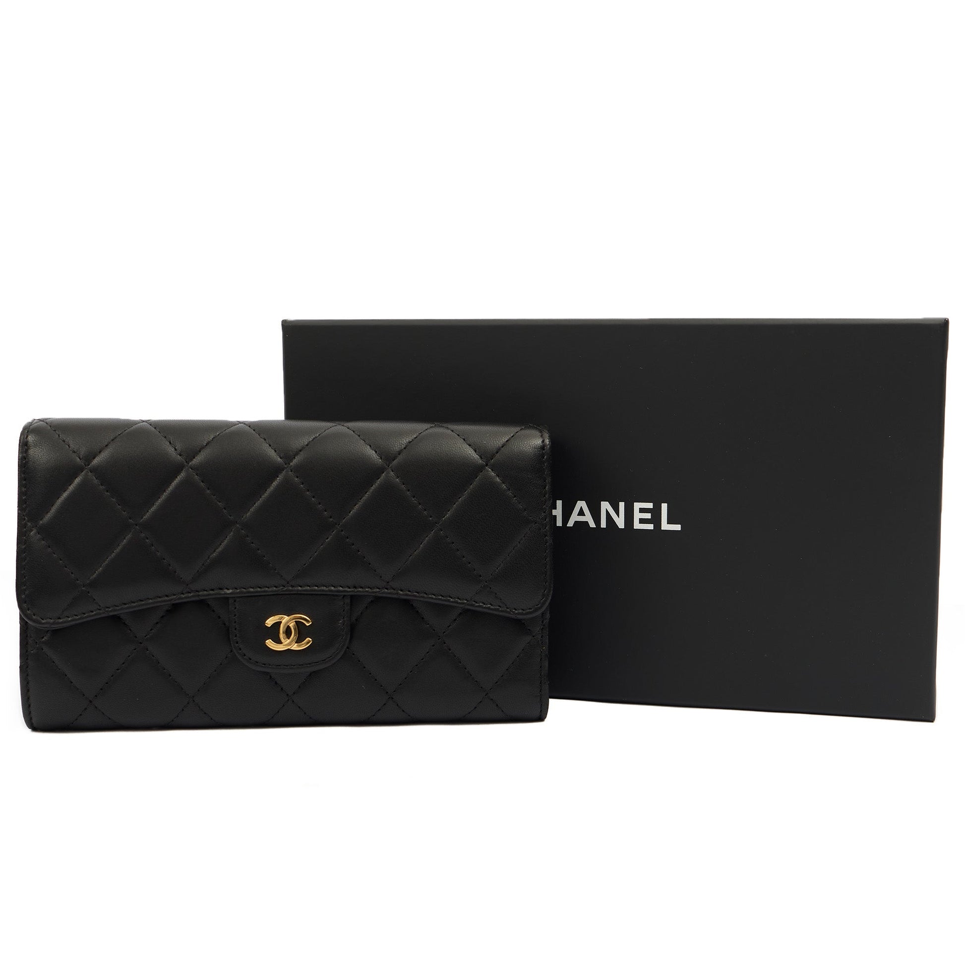 Chanel Purse Flap Wallet in Black, Lambskin Leather — Side View