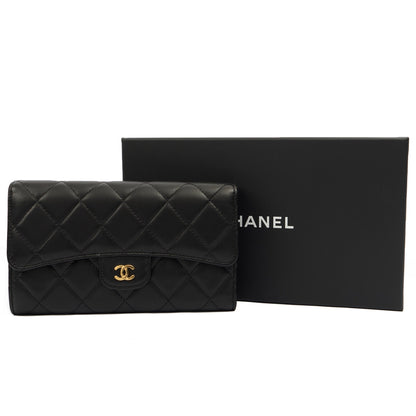 Chanel Purse Flap Wallet in Black, Lambskin Leather — Side View