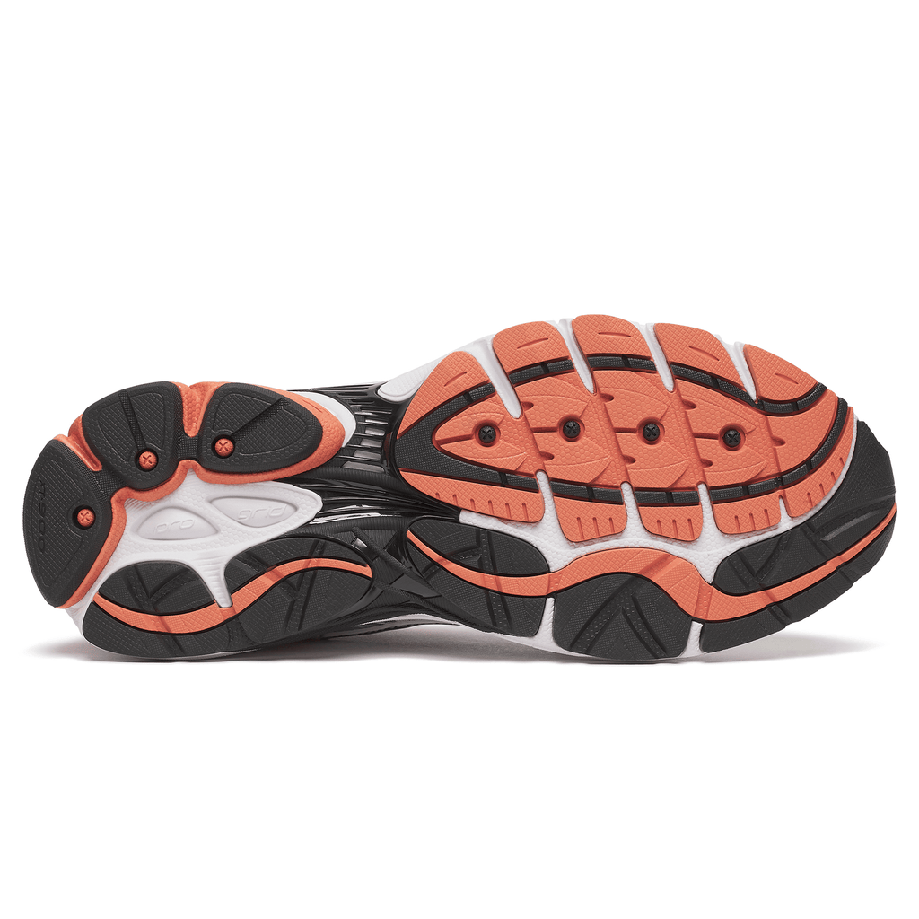 Saucony Progrid Omni 9 OG 'Silver Orange' — UK 1 — Lifestyle View