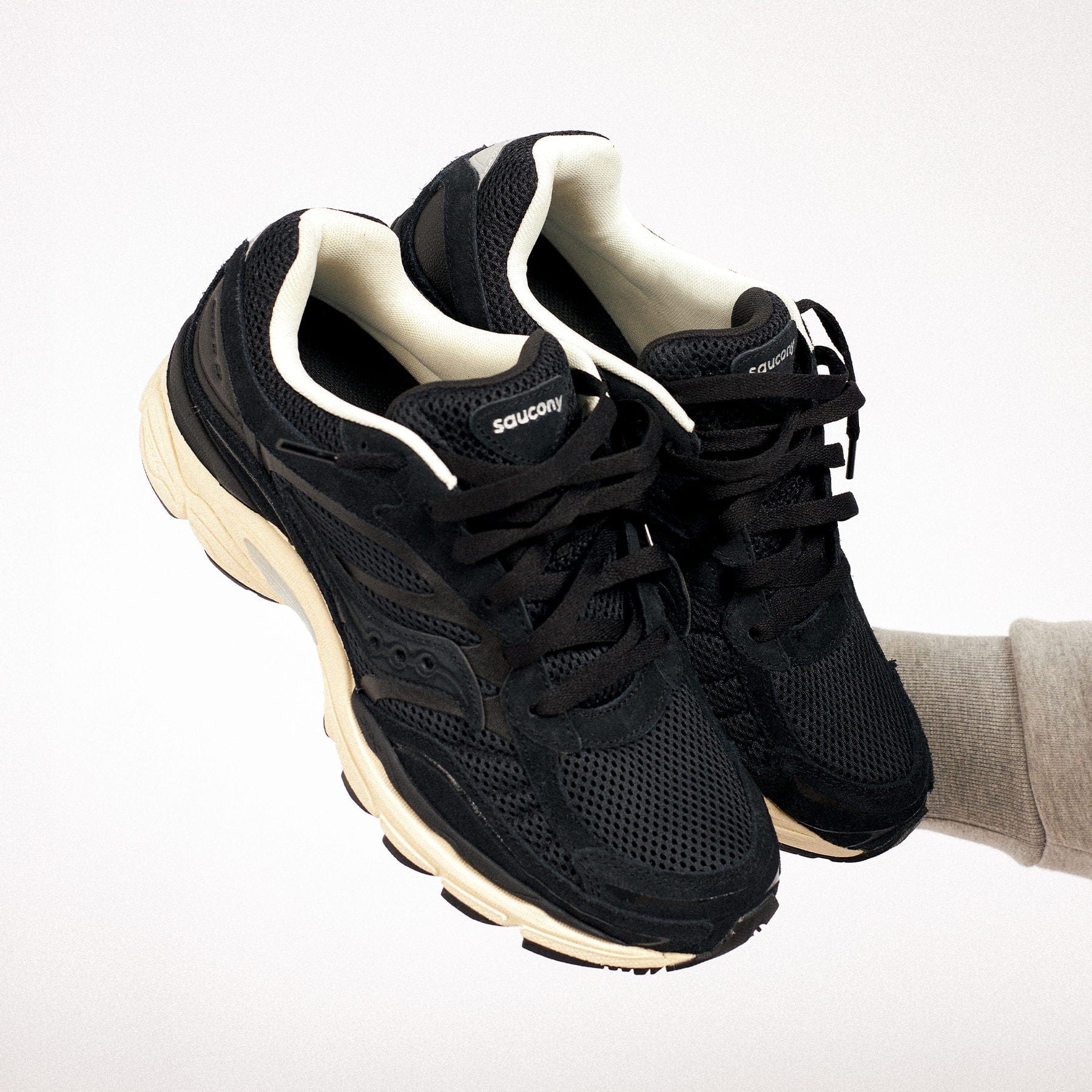 Saucony ProGrid Omni 9 Premium 'Black Cream' — UK 1 — Back View