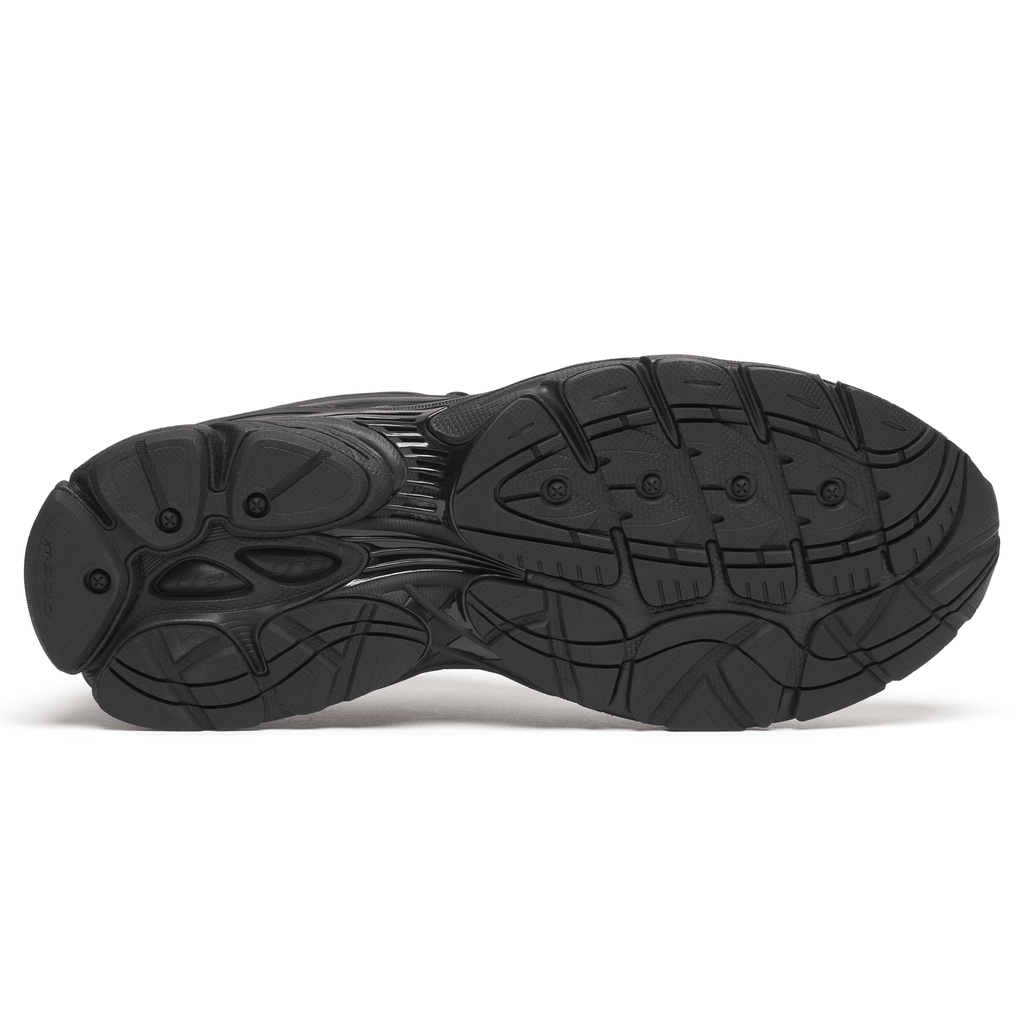 Saucony Progrid Omni 9 Armor 'Black' — UK 1 — Lifestyle View