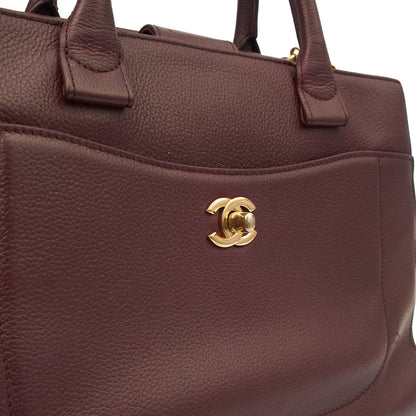 Chanel Tote Executive Shopper Tote in Red, Calfskin Leather — Alternate View 15