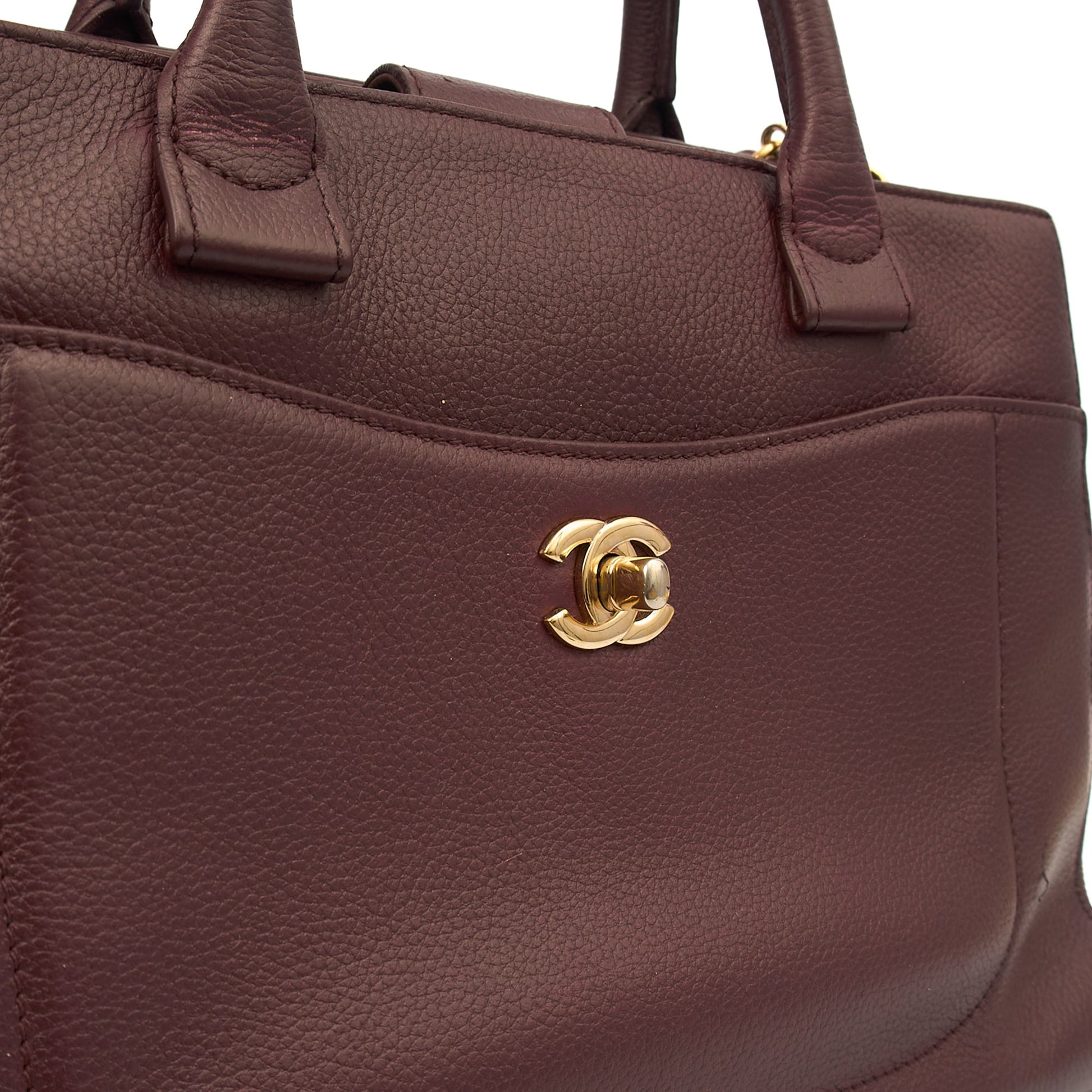 Chanel Tote Executive Shopper Tote in Red, Calfskin Leather — Alternate View 24