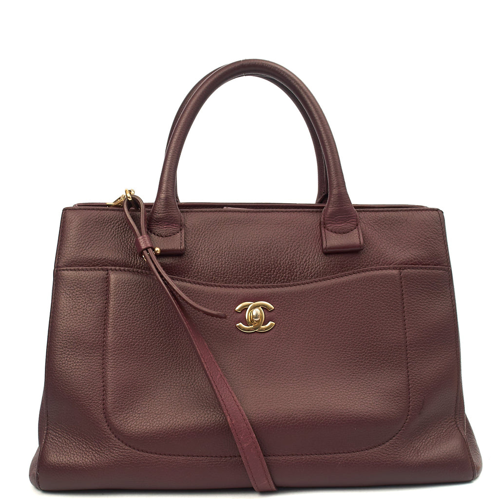 Chanel Tote Executive Shopper Tote in Red, Calfskin Leather — Front View