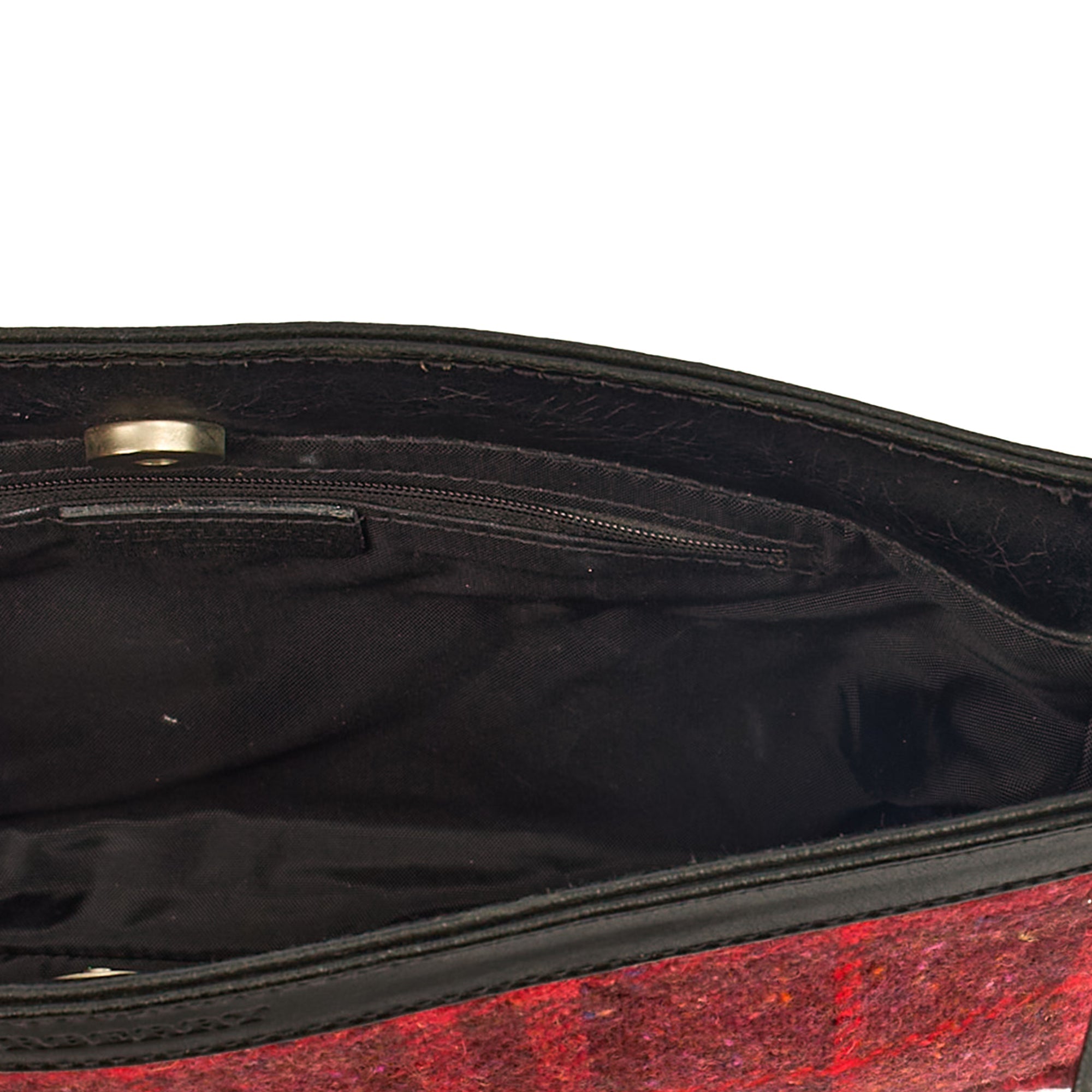 Burberry Shoulder Bag Pochette in Red, Fabric — Detail View